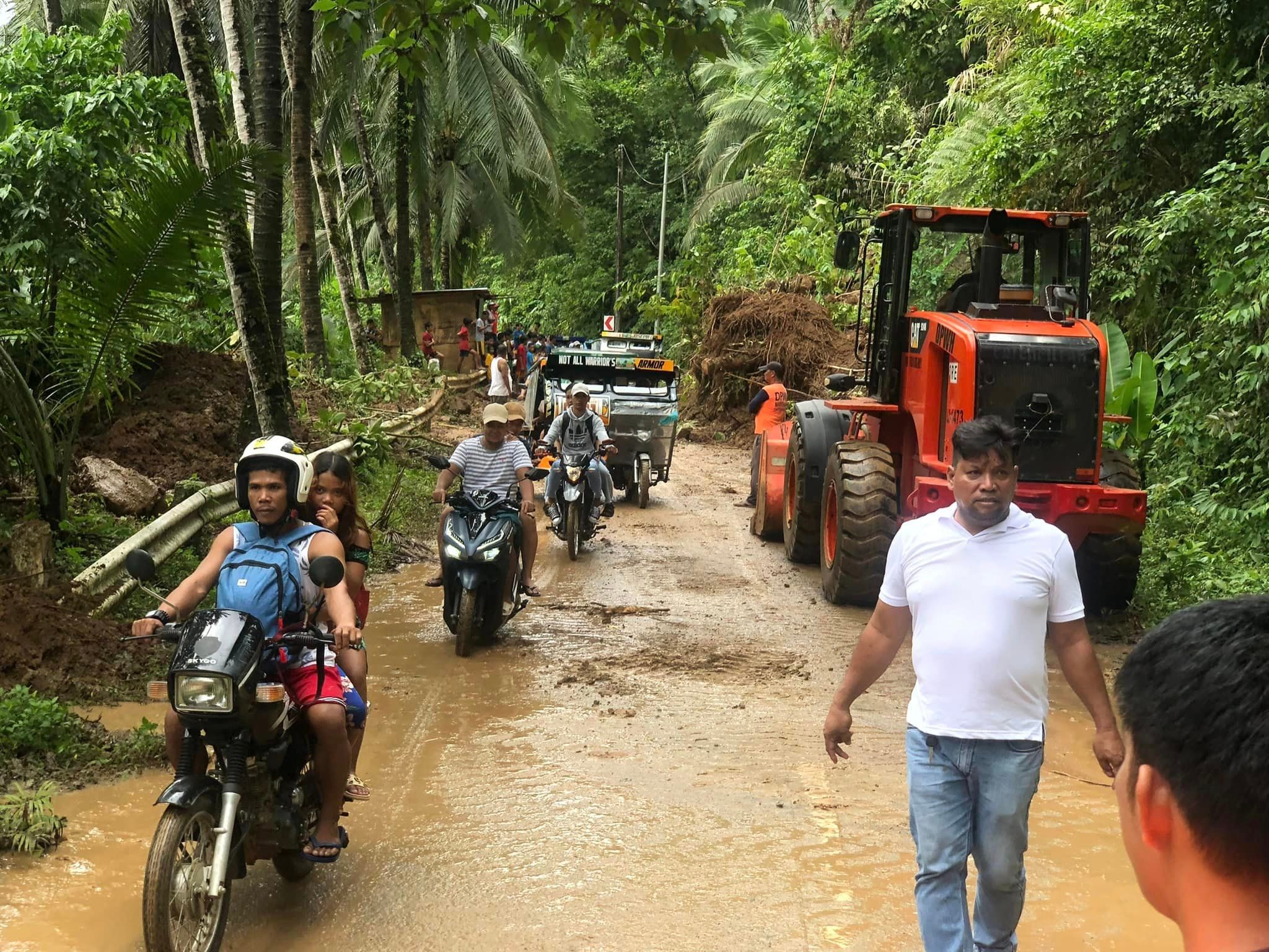Gubernur Samar Timur mendesak agar rumah-rumah yang terkena longsor di lokasi pemukiman kembali segera diperbaiki