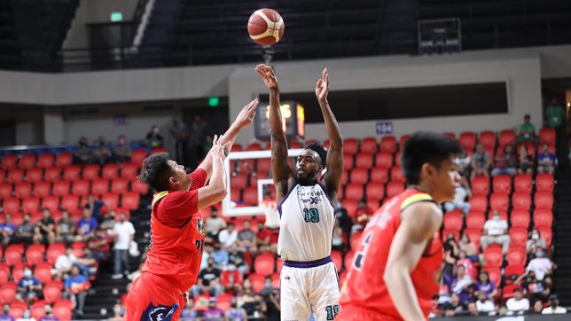 Jamaal Franklin tallies triple-double as unbeaten Converge blows out winless ROS
