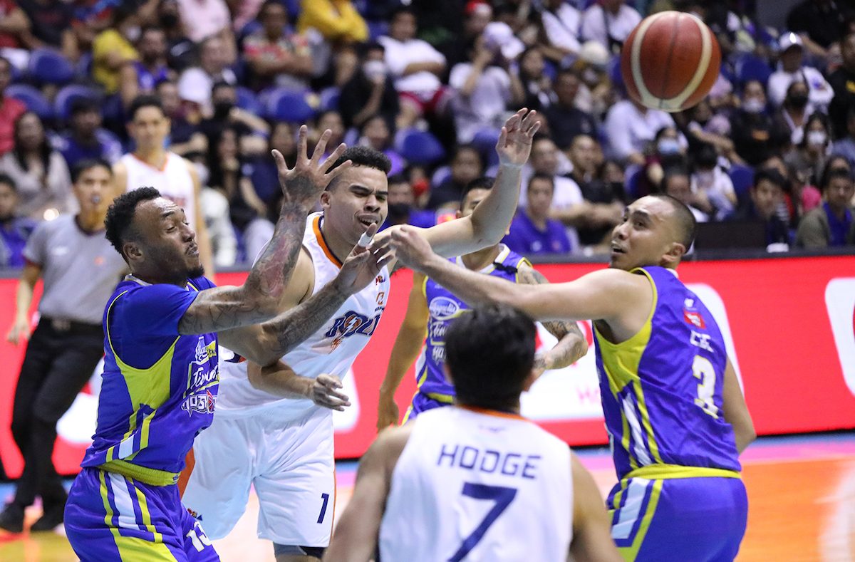 McDaniels, Meralco halt Magnolia streak with Hester in grind-out win