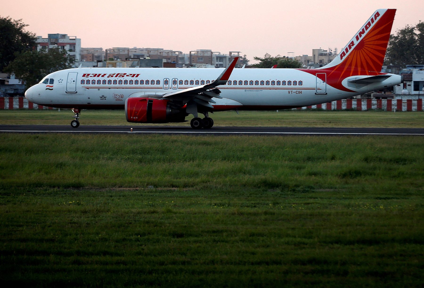 Lessors lead rush to finance huge Air India jet order