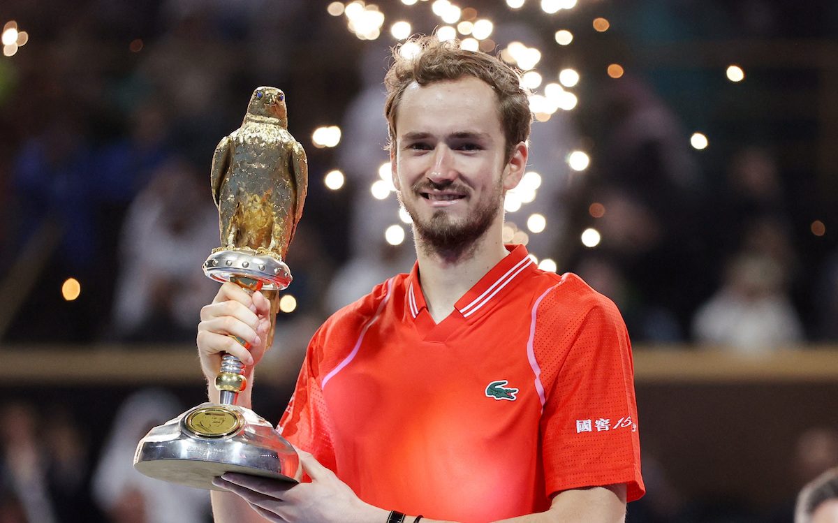 Daniil Medvedev downs Andy Murray to claim Doha title