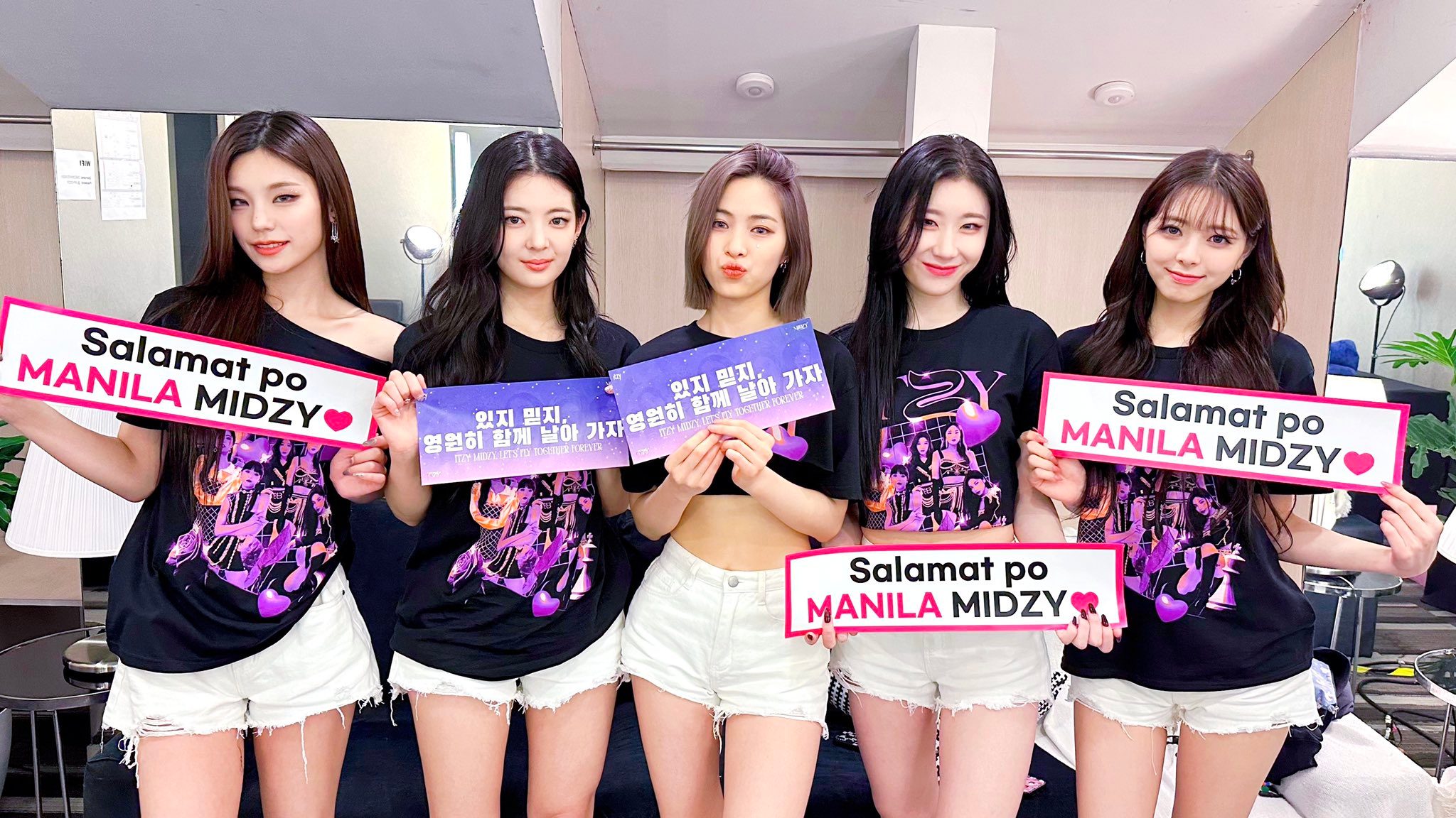 This is not a drill: ITZY is coming back to Manila in April