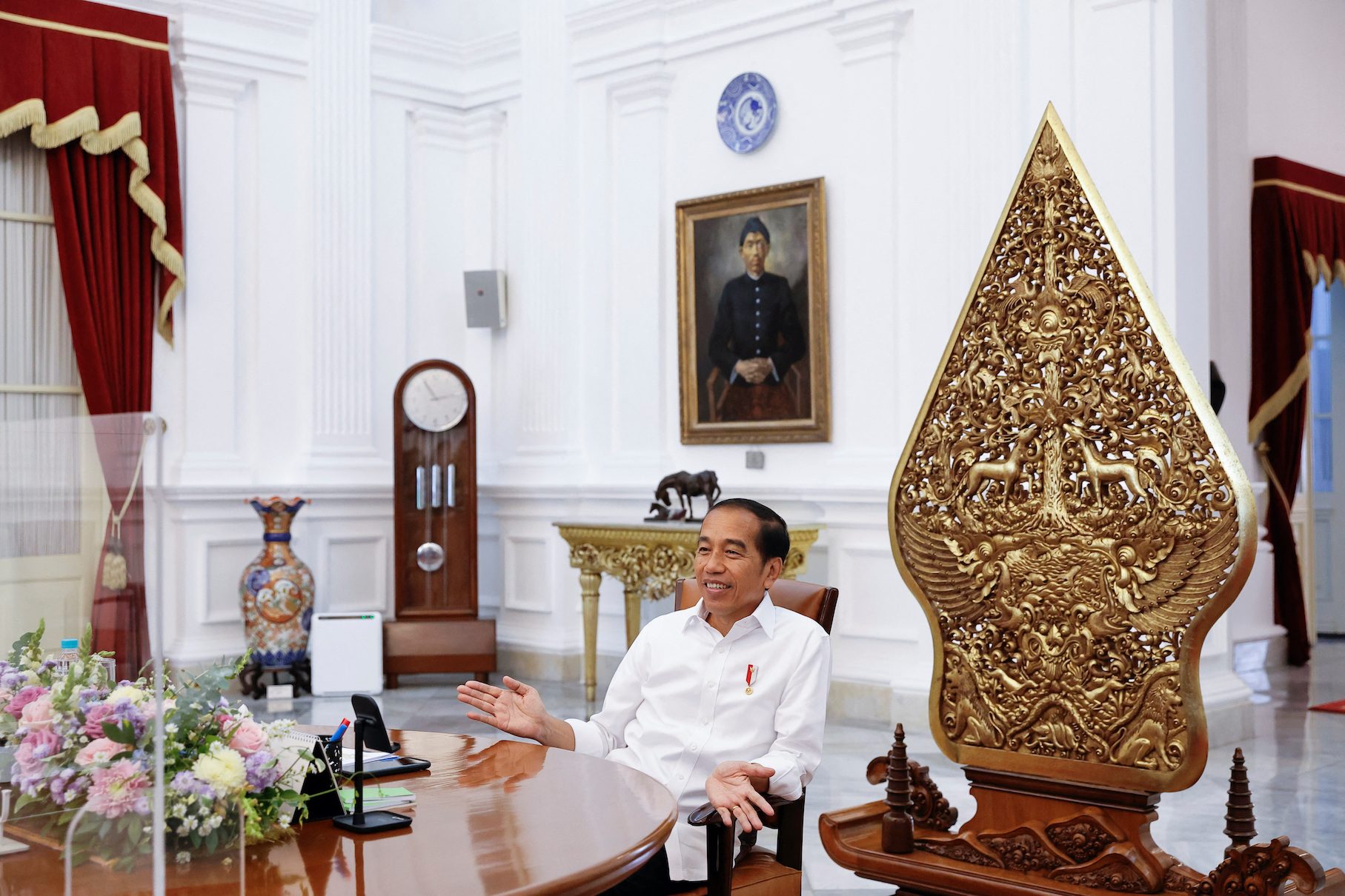 Indonesia to send general to Myanmar to highlight transition, Jokowi says