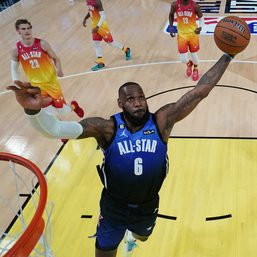 LeBron James ‘fine’ after injuring hand in NBA All-Star Game