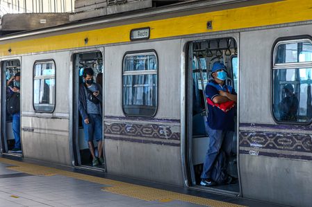 You can now tap your Visa or Mastercard to pay for your LRT2 ride