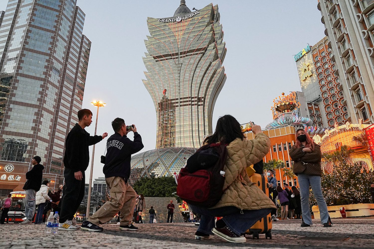 Macau casino revenues surge in January 2023 after COVID-19 rules lifted