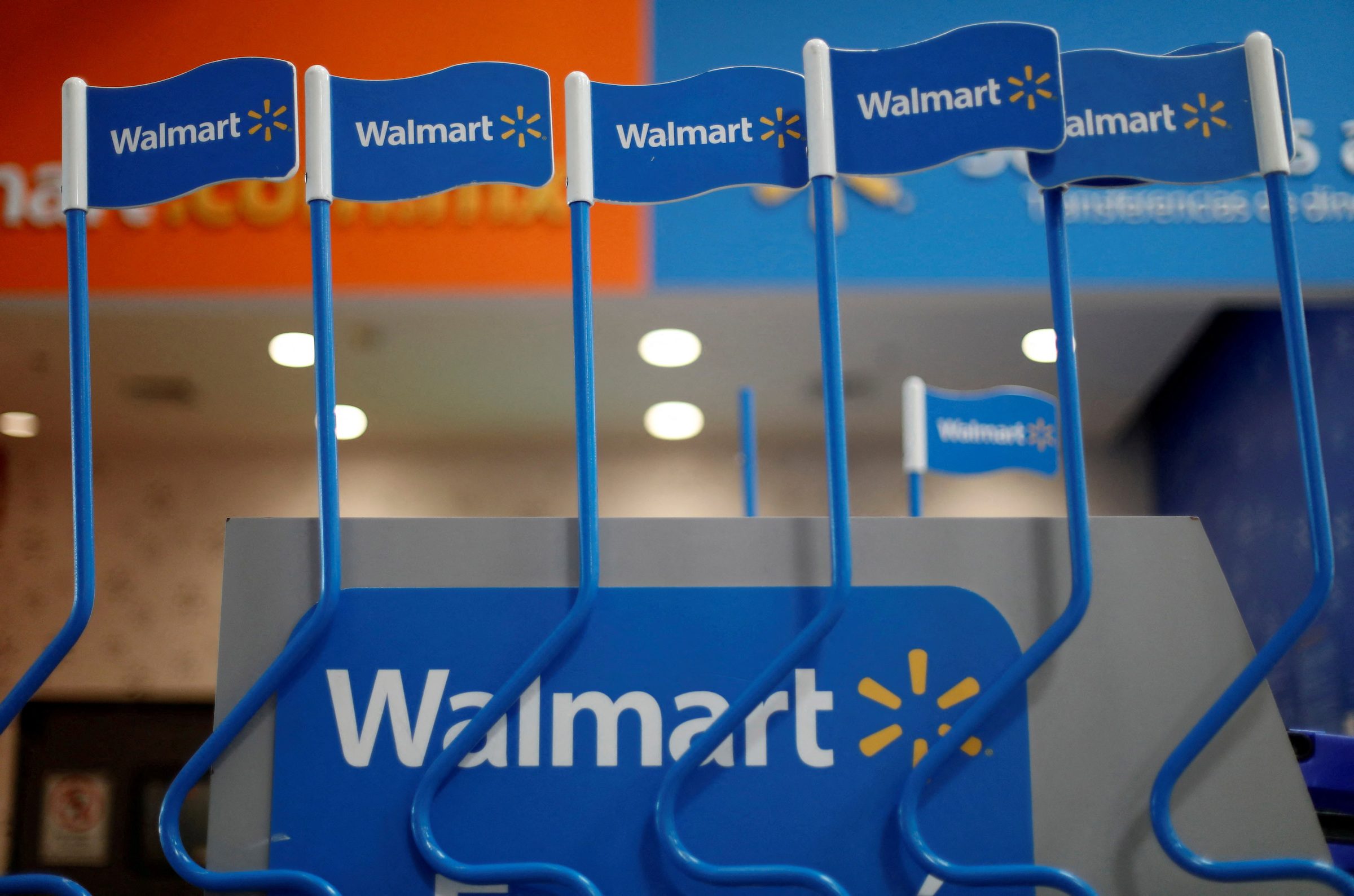 Walmart sees lower 2023 performance in time of economic uncertainty