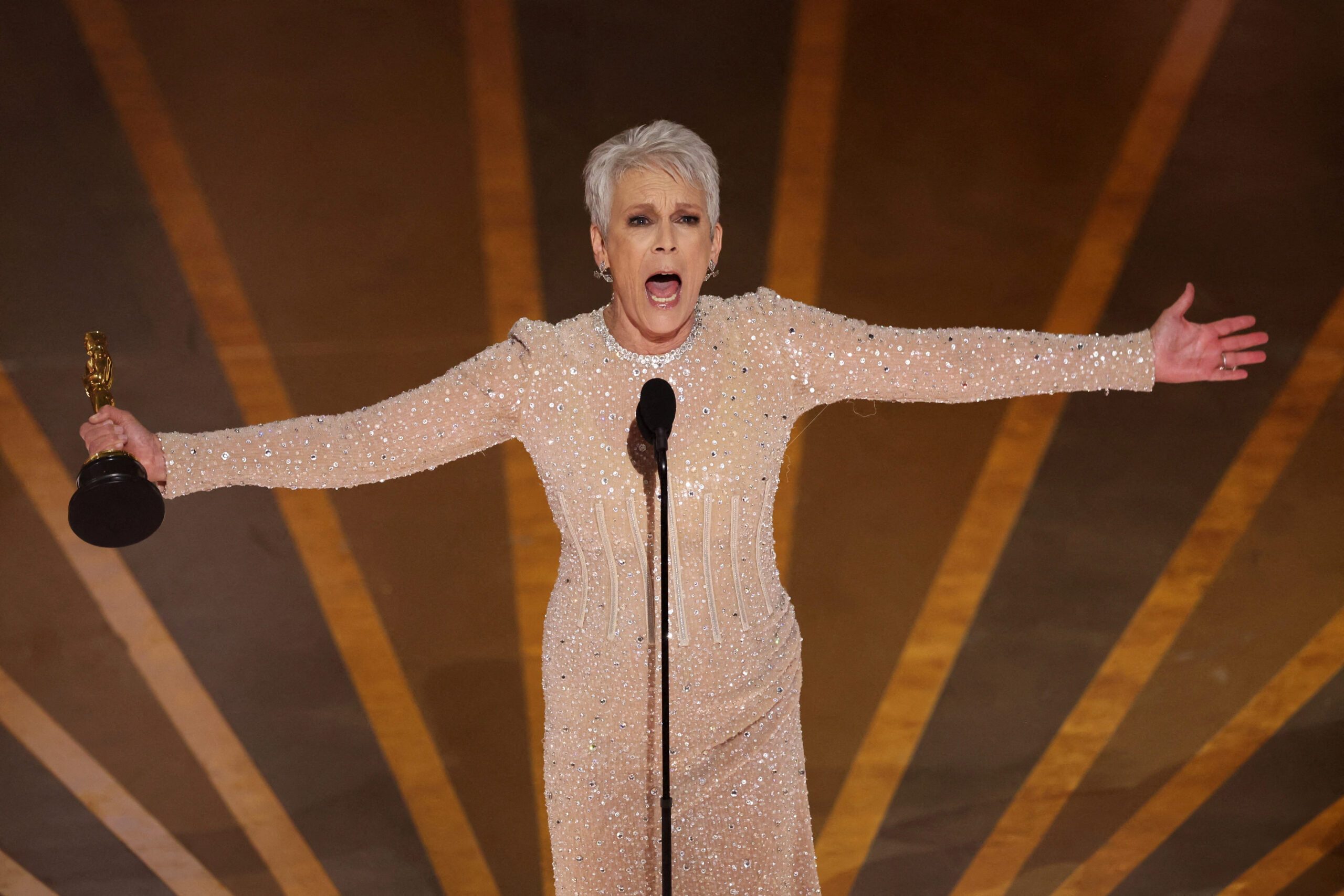 Jamie Lee Curtis wins best supporting actress Oscar for ‘Everything Everywhere All At Once’