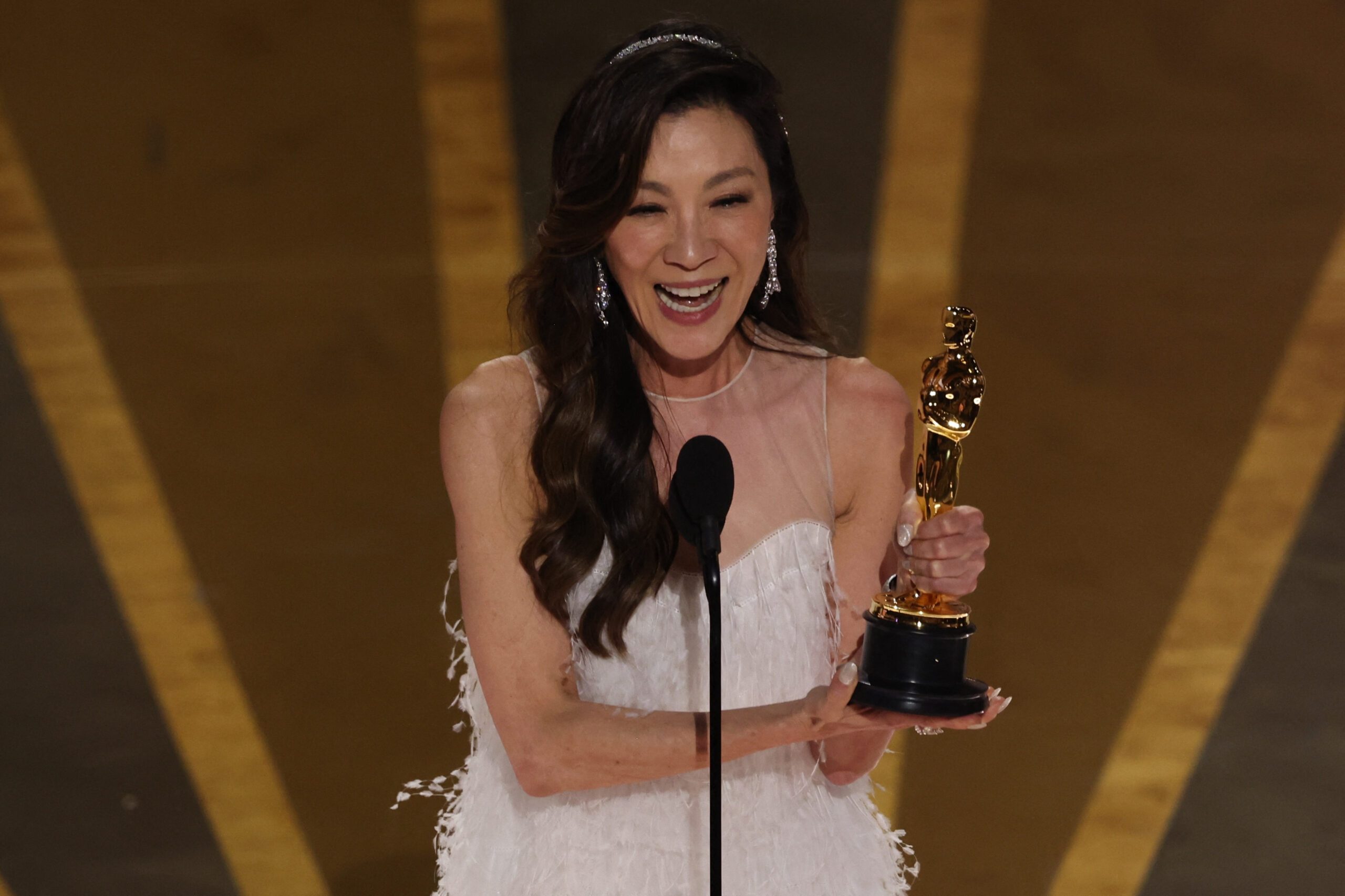 Michelle Yeoh wins best actress Oscar for ‘Everything Everywhere All at Once’