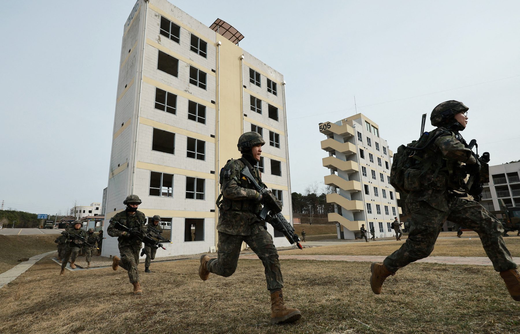South Korea, US to hold largest live-fire drills amid North Korea tension