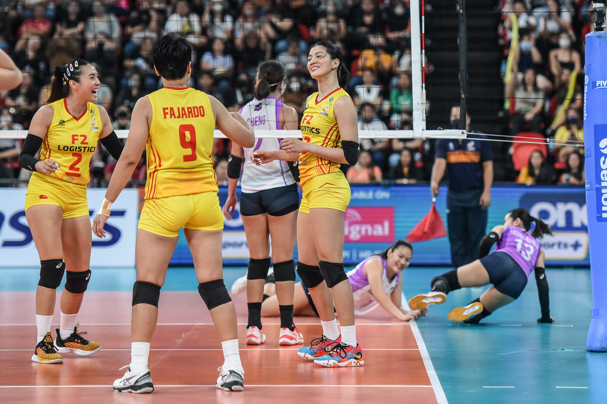 Kianna Dy-led F2 pushes Choco Mucho to brink in tense 4-set battle