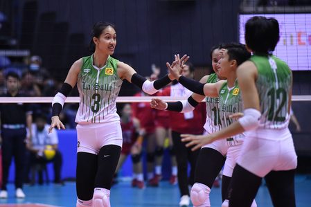 Thea Gagate leads La Salle’s block party on winless UE to stay unbeaten