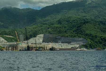 Verde Island Passage in danger as LNG projects flock to Batangas