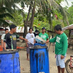 WATCH: Fishermen in Oriental Mindoro collect drums worth of spilled oil