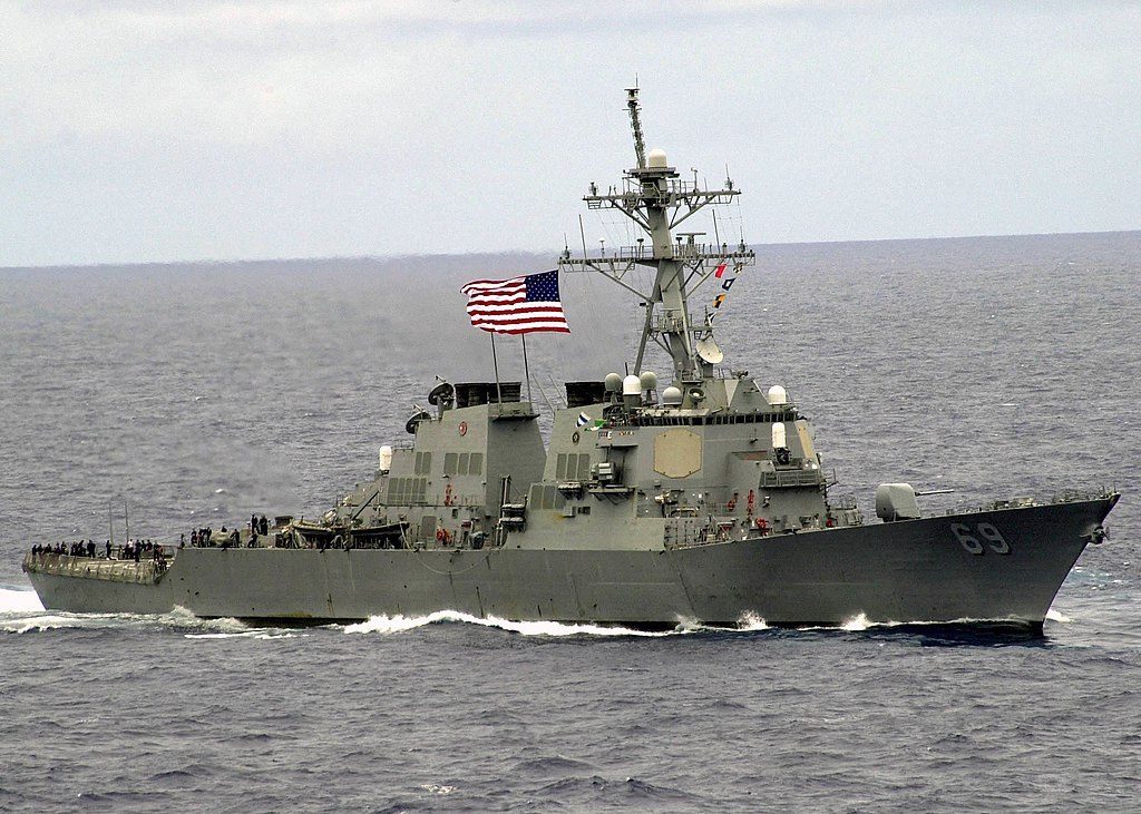 China, US Navy in row over guided-missile destroyer in South China Sea