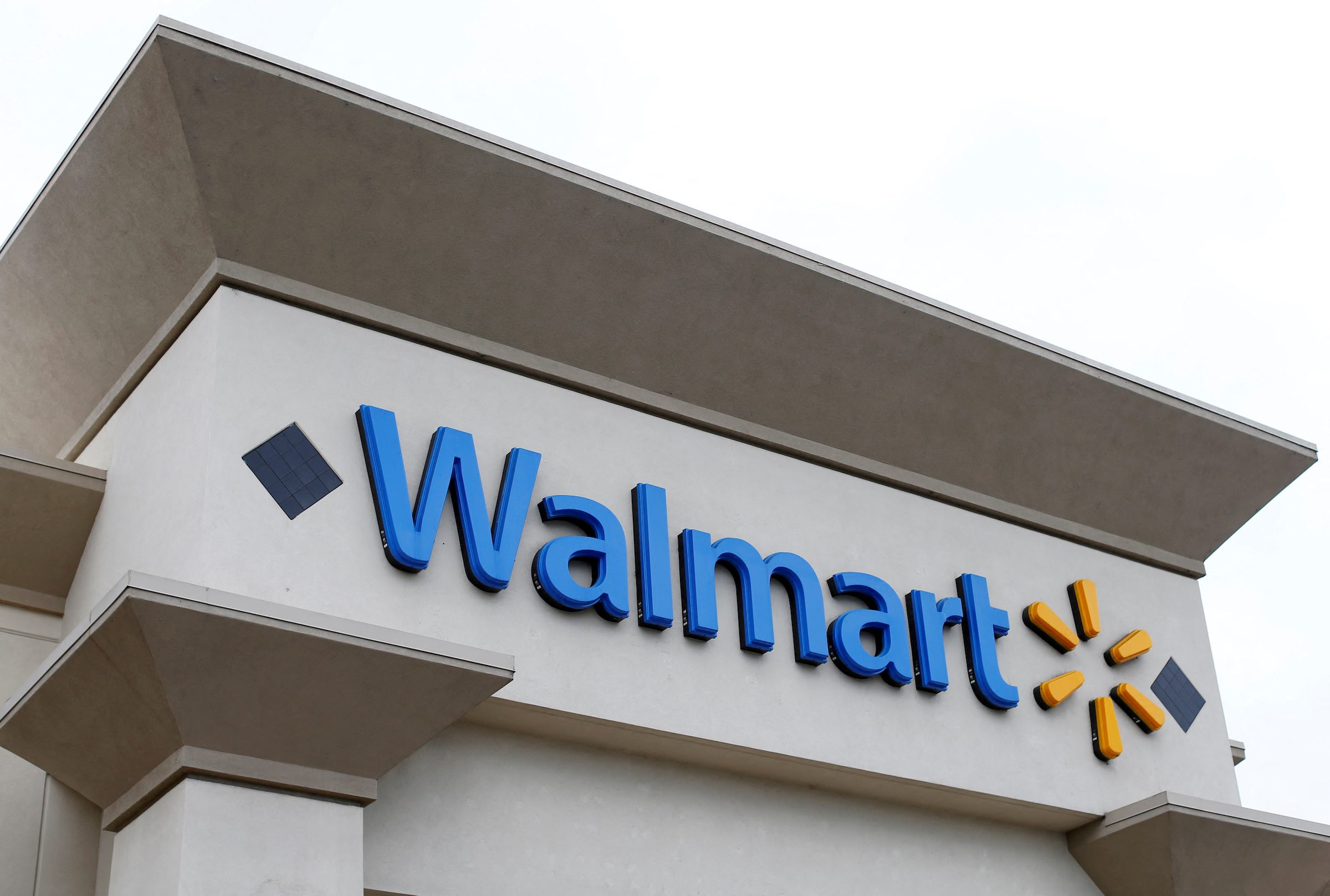 Walmart laying off hundreds of US workers at 5 e-commerce fulfillment centers