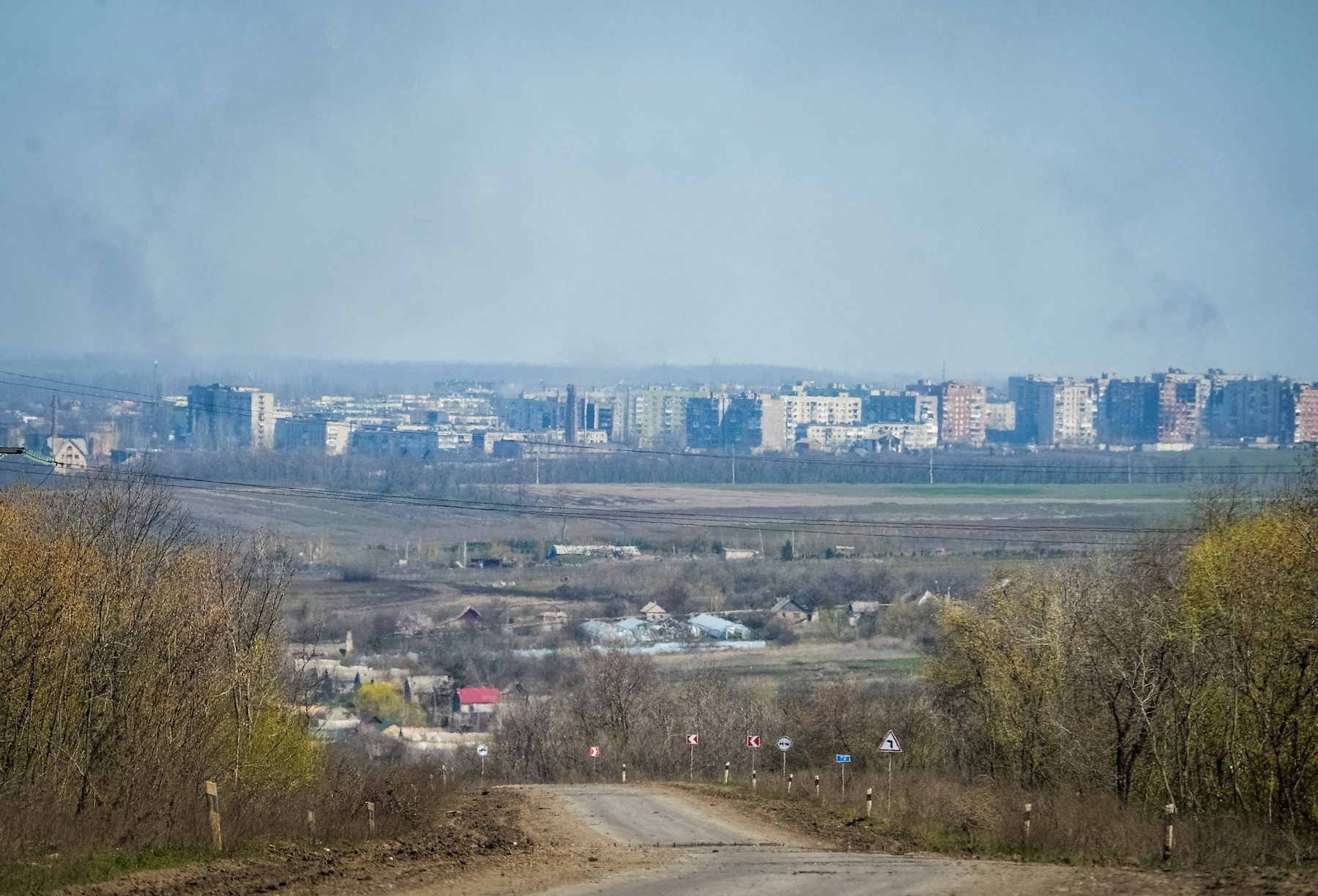 Ukraine reports unrelenting Russian attacks on key city of Bakhmut thumbnail