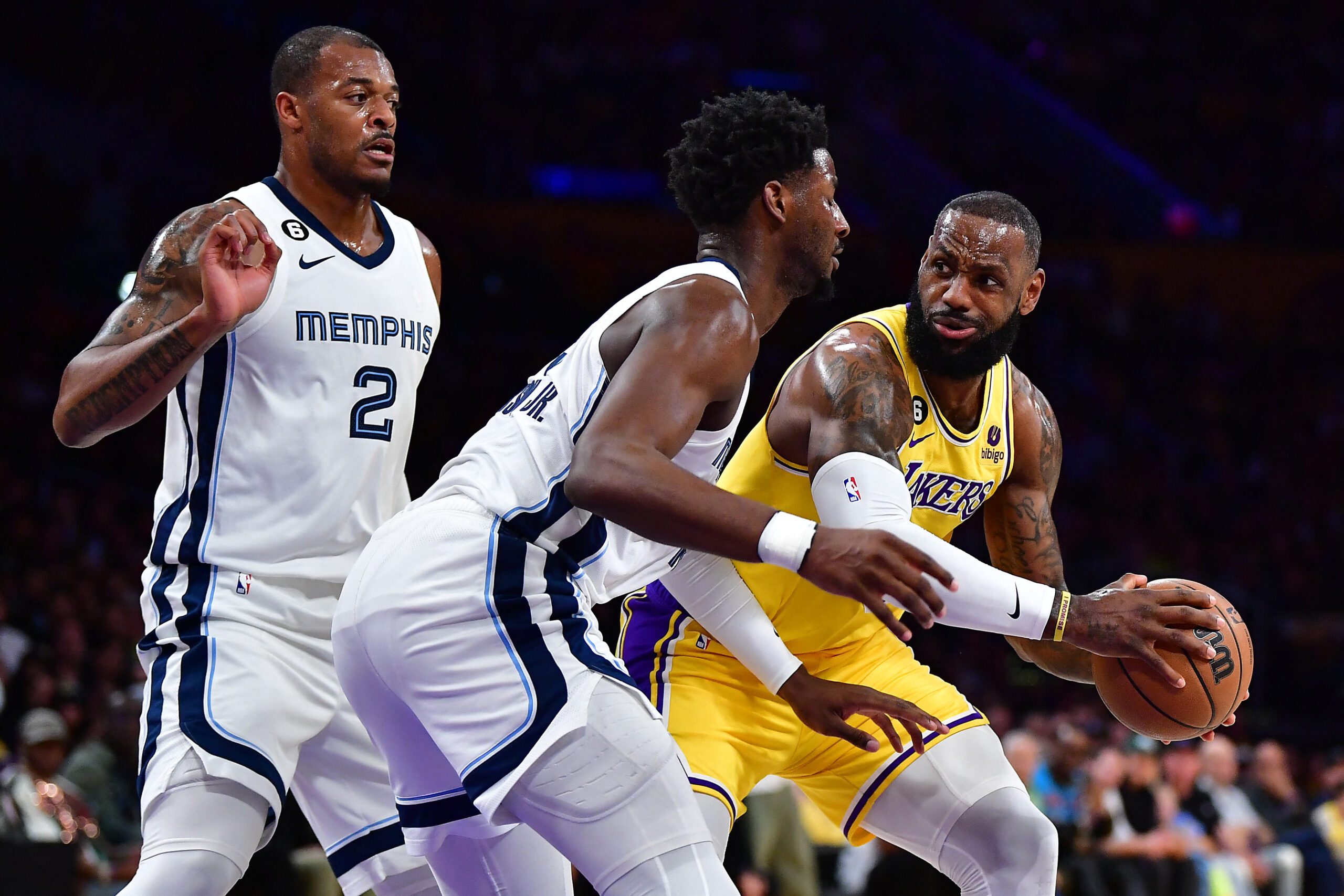 LeBron, Lakers back in playoffs against Ja Morant, Grizzlies