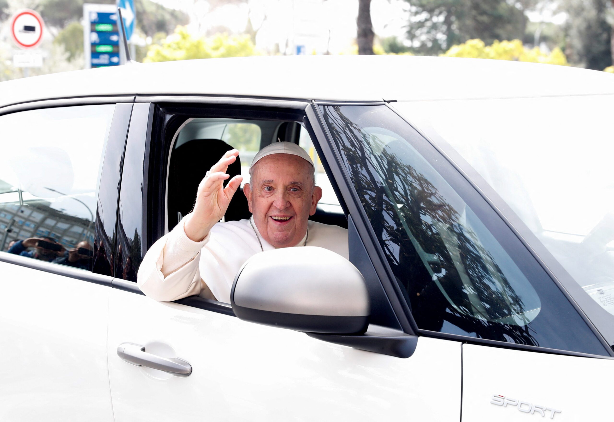 Pope Francis leaves hospital, saying ‘I’m still alive’