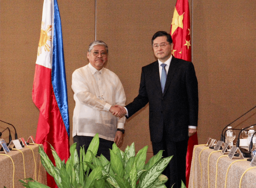 Philippines, China commit to working on resolving differences