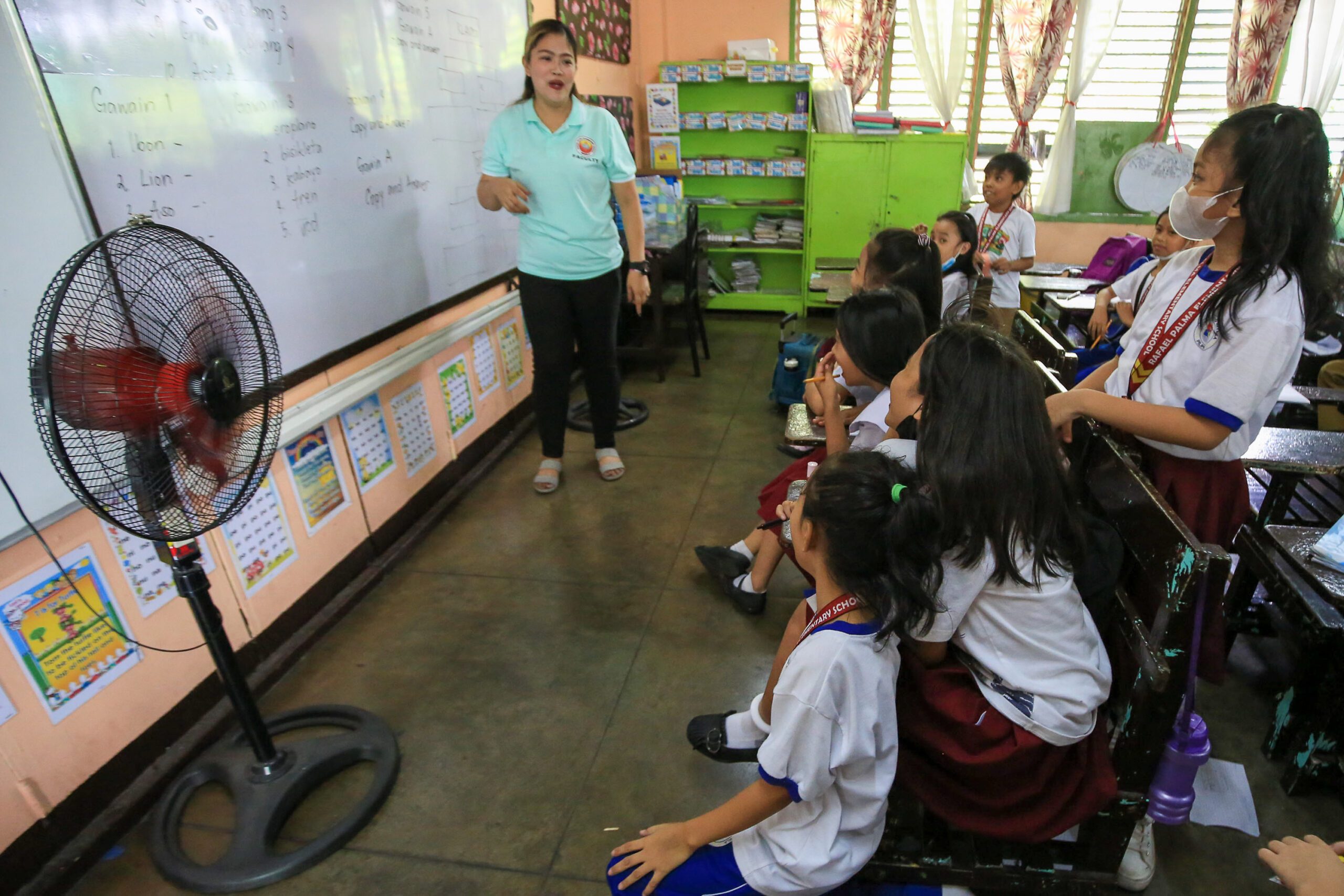 Educators slam DepEd’s plan to change ‘Diktadurang Marcos’ in new curriculum