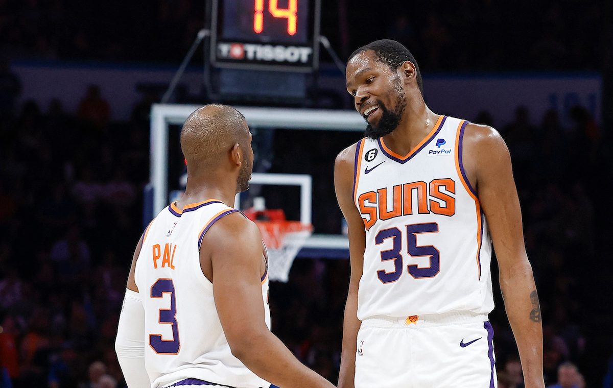 Durant fires 35 as Suns fend off Thunder for 5th straight win