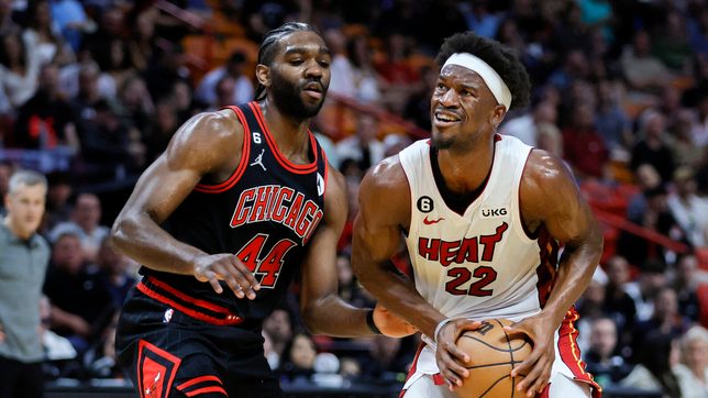 Heat finish off Bulls, earn East’s final playoff berth