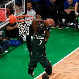 Recovering Jaylen Brown helps Celtics pound Hawks in Game 1