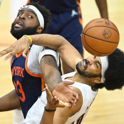 Knicks survive Cavs, Mitchell’s 38 in playoff opener