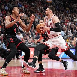 Bulls rally past Raptors, earn shot at Heat for playoff bid