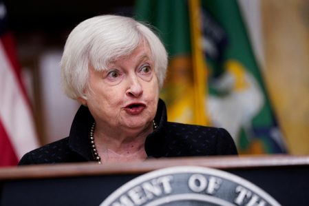 Yellen says vigilant to downside economic risks, but don’t ‘overdo the negativism’