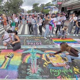 Baguio media, artists slam ‘censorship’ in Session Road Sunday chalk art