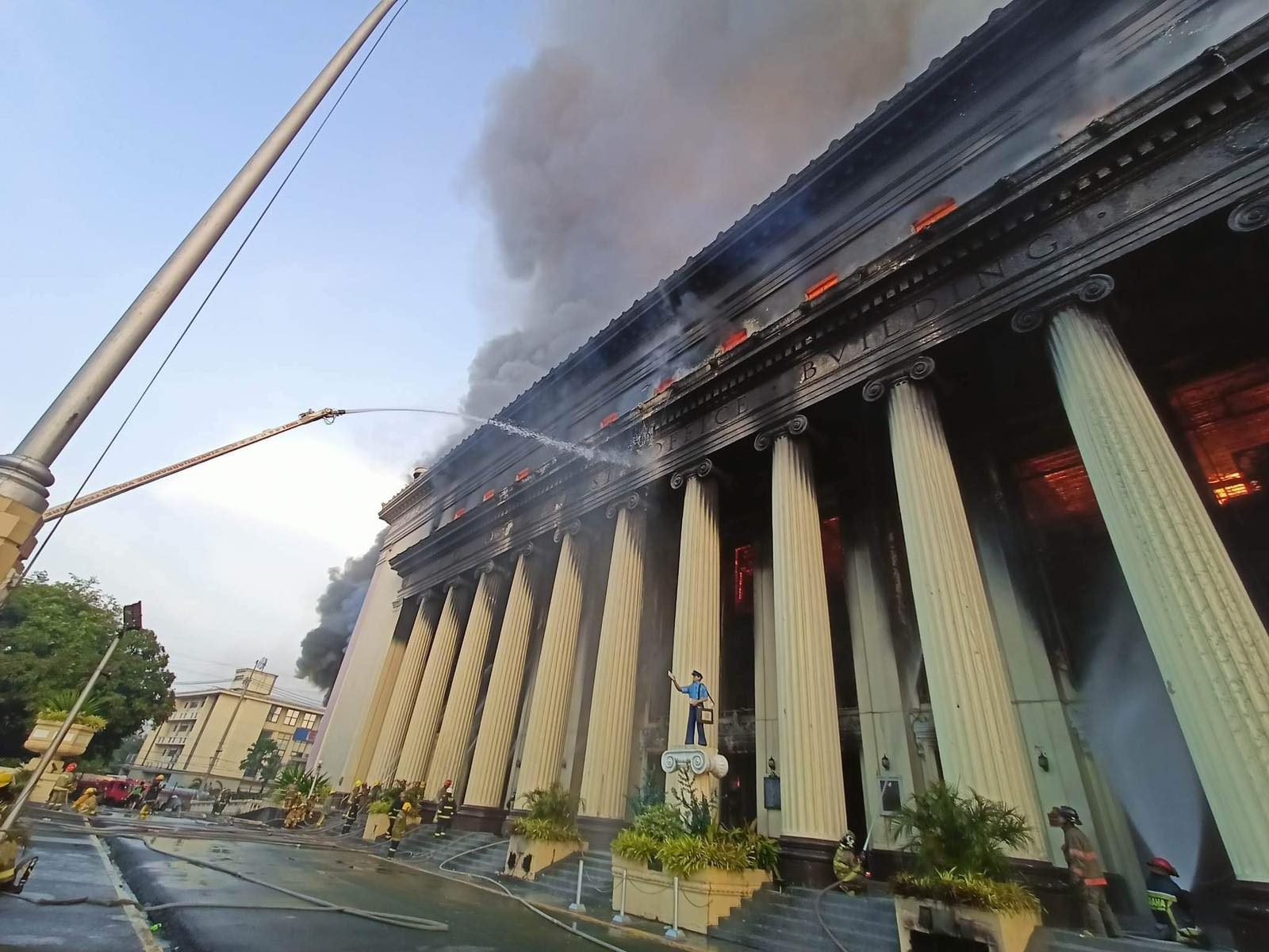 Fire razes decades-old Manila Central Post Office