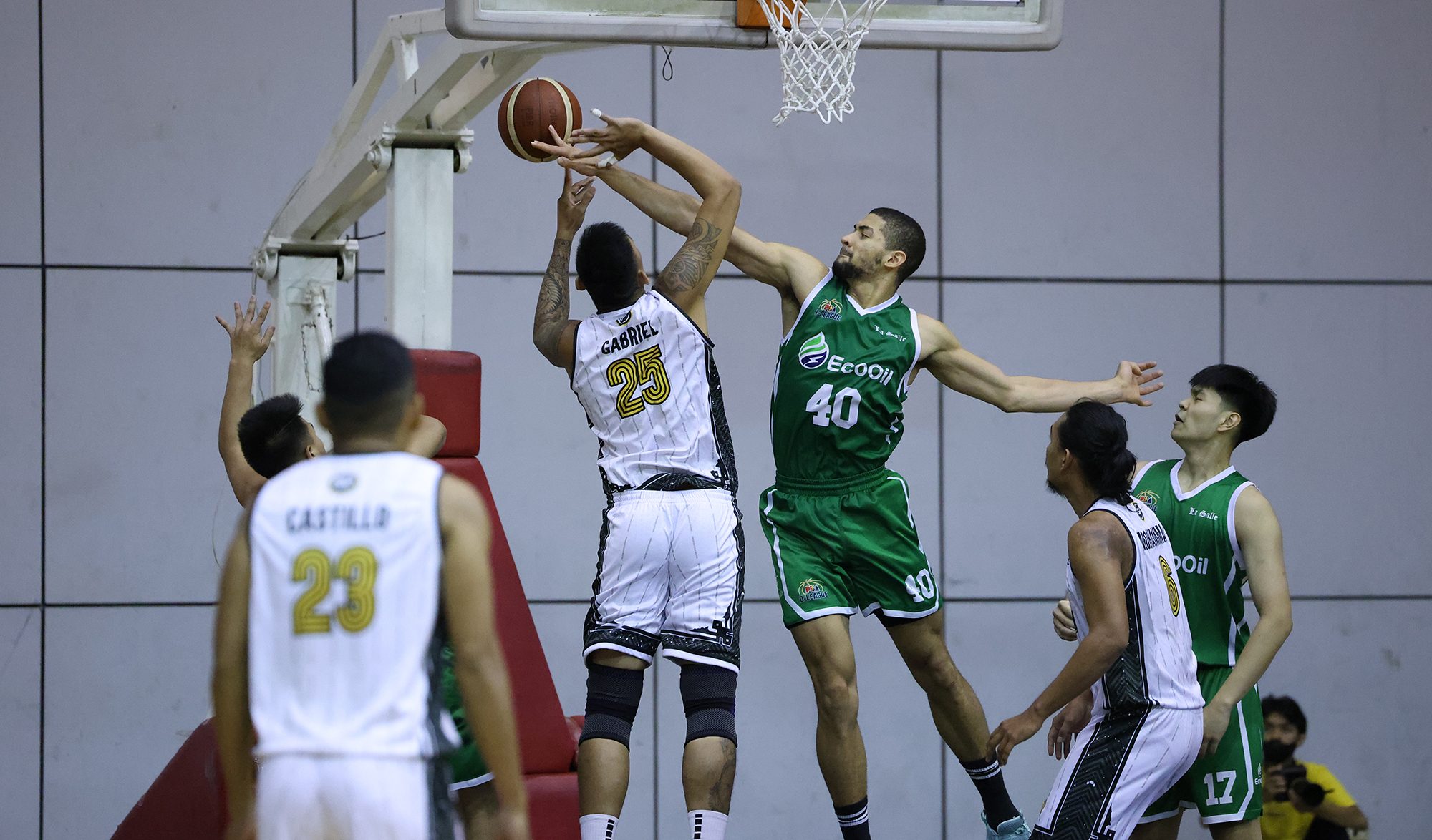 Undermanned La Salle, Perpetual cruise to huge D-League blowouts