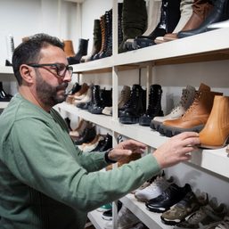 Argentine shoemakers and tailors buckle under 109% inflation