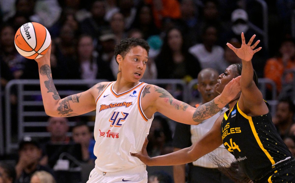 Brittney Griner returns to WNBA, but Mercury fall to Sparks