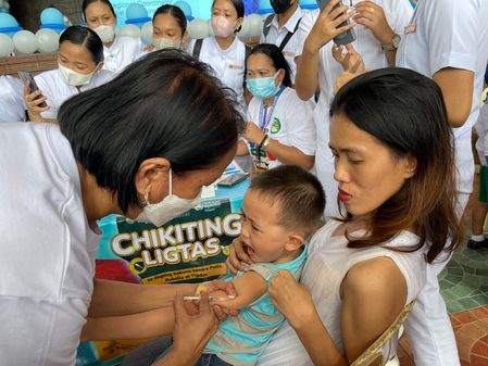 DOLE to employers: Excuse workers getting kids vaccinated vs measles, polio