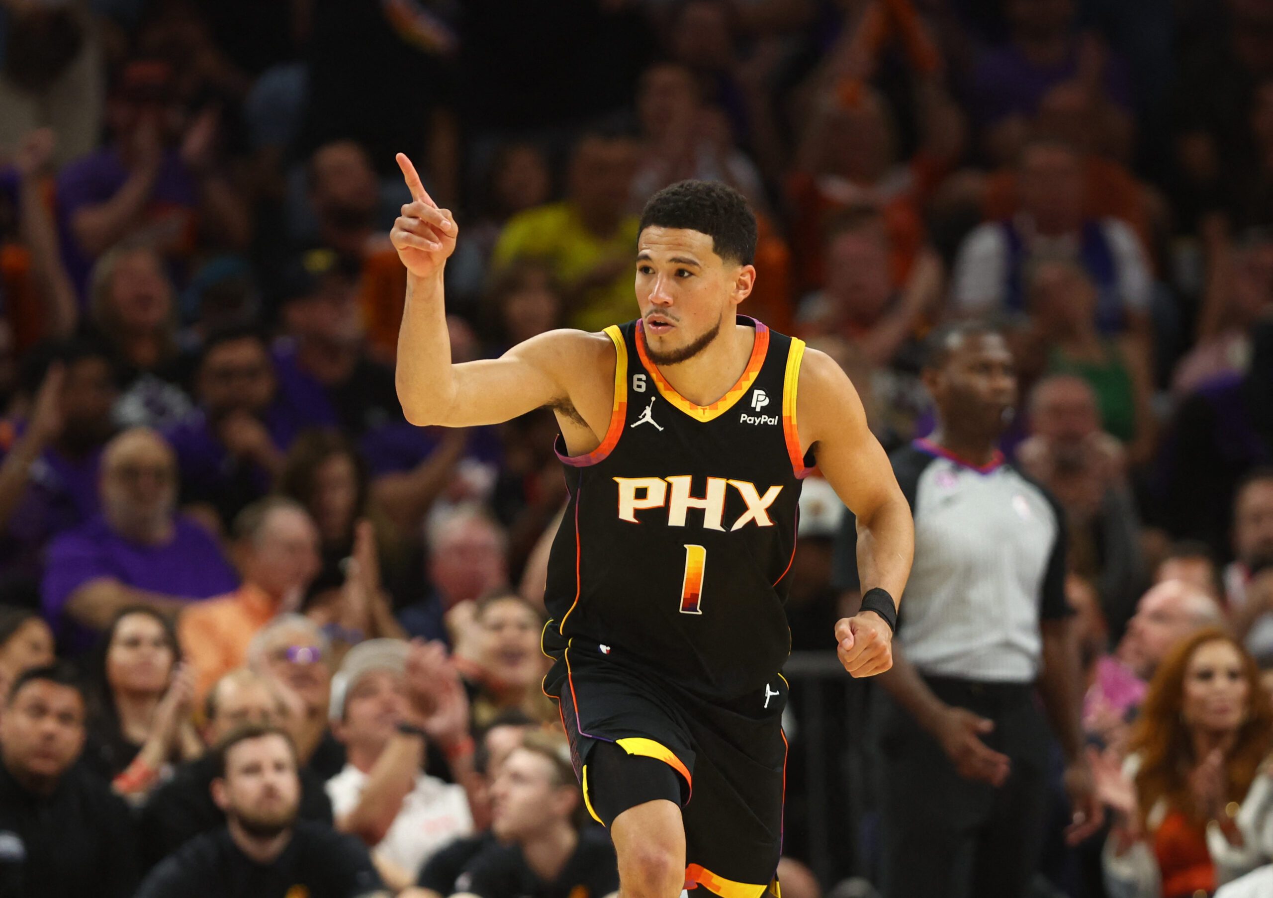Devin Booker pours in 47 as Suns top Nuggets in Game 3 'Rappler' News
