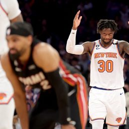 Knicks race past Heat in 4th quarter, level series 1-1