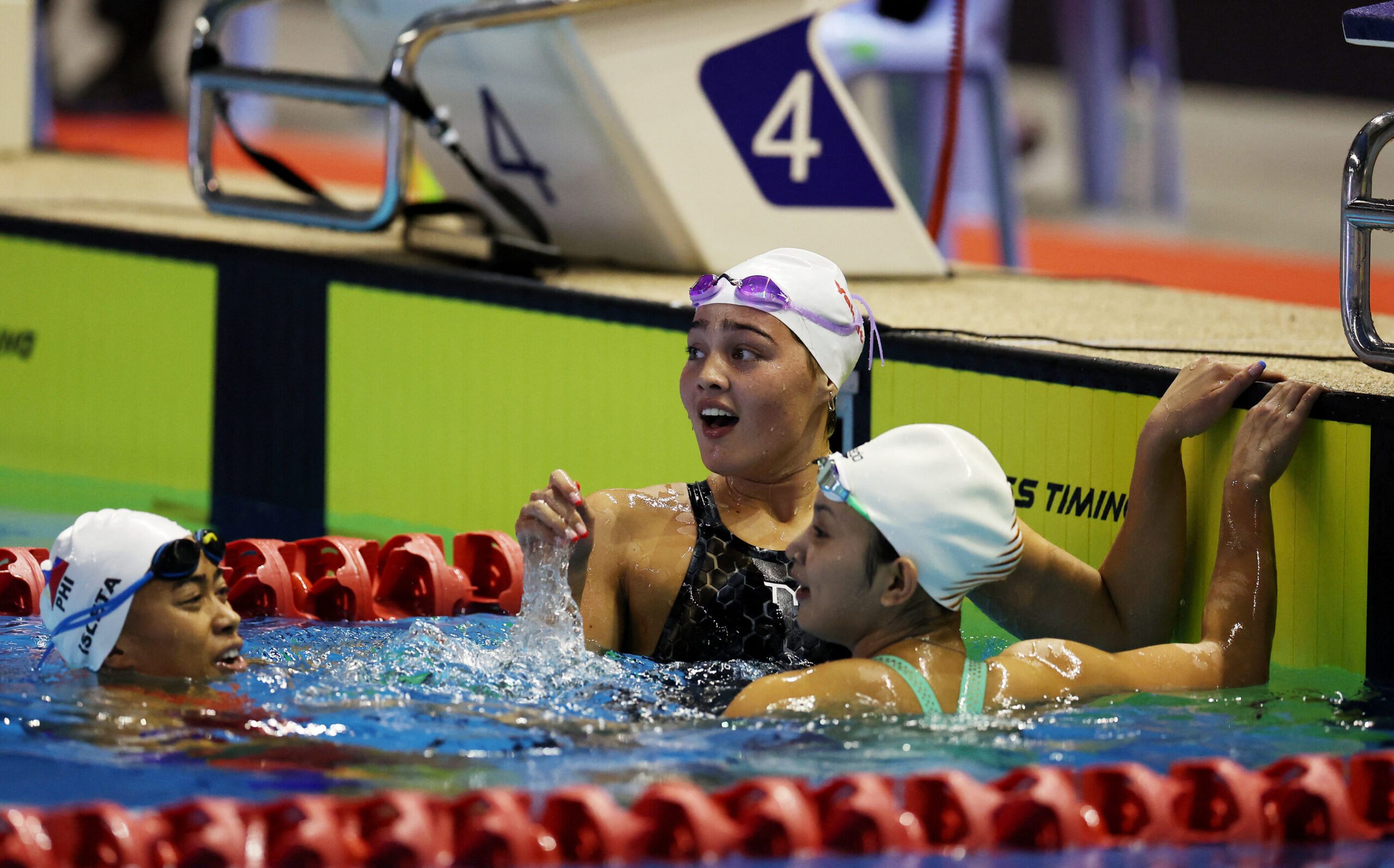 Teen swimmer Teia Salvino sets SEA Games, PH backstroke record