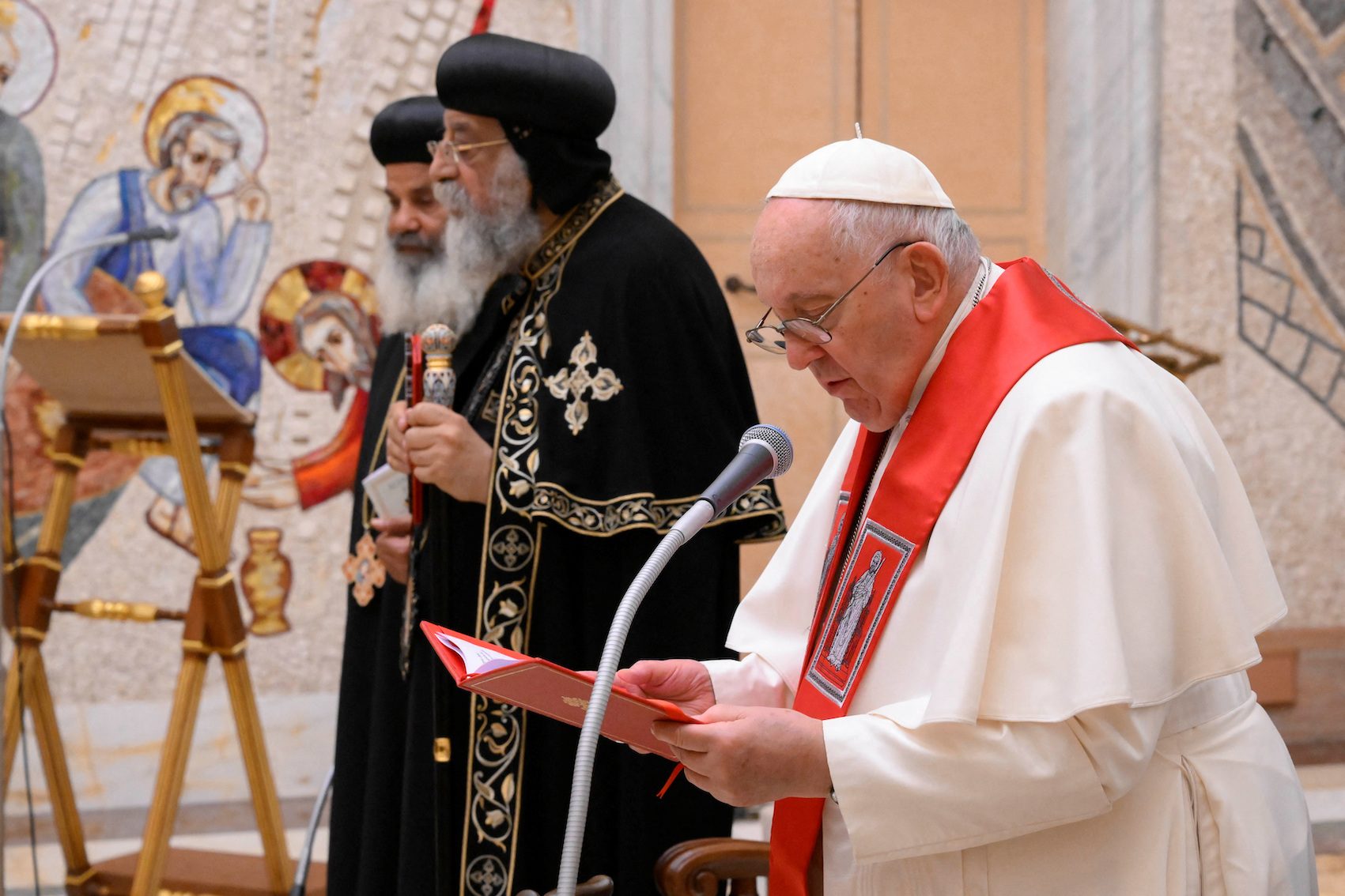 Pope Francis recognizes 21 Copts beheaded by Islamic State as martyrs