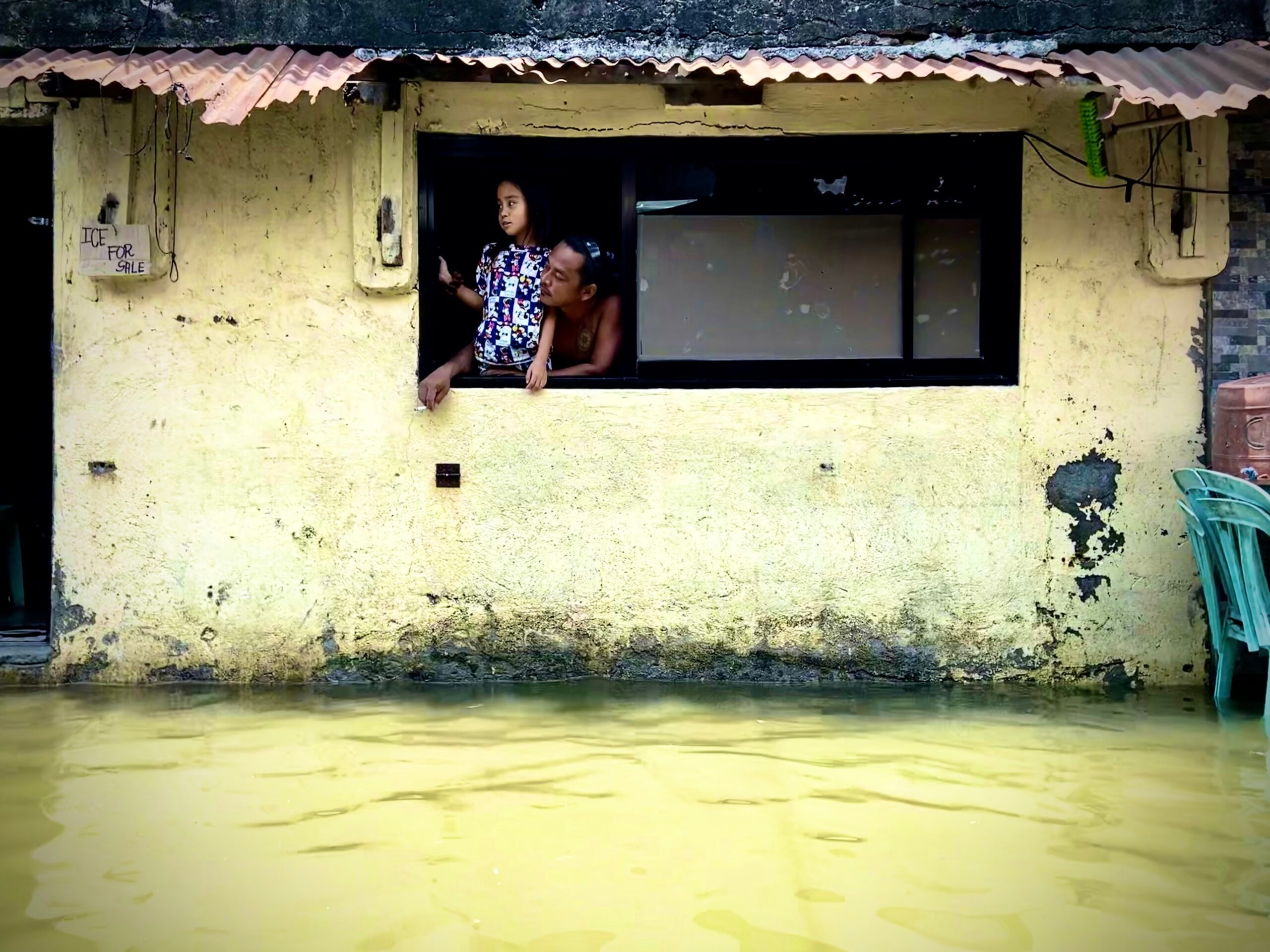 In troubled waters: Rising sea levels threaten sinking town’s survival