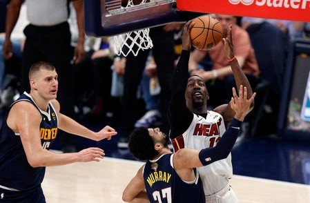 Heat turn back Nuggets in 4th quarter, level NBA Finals at 1-1