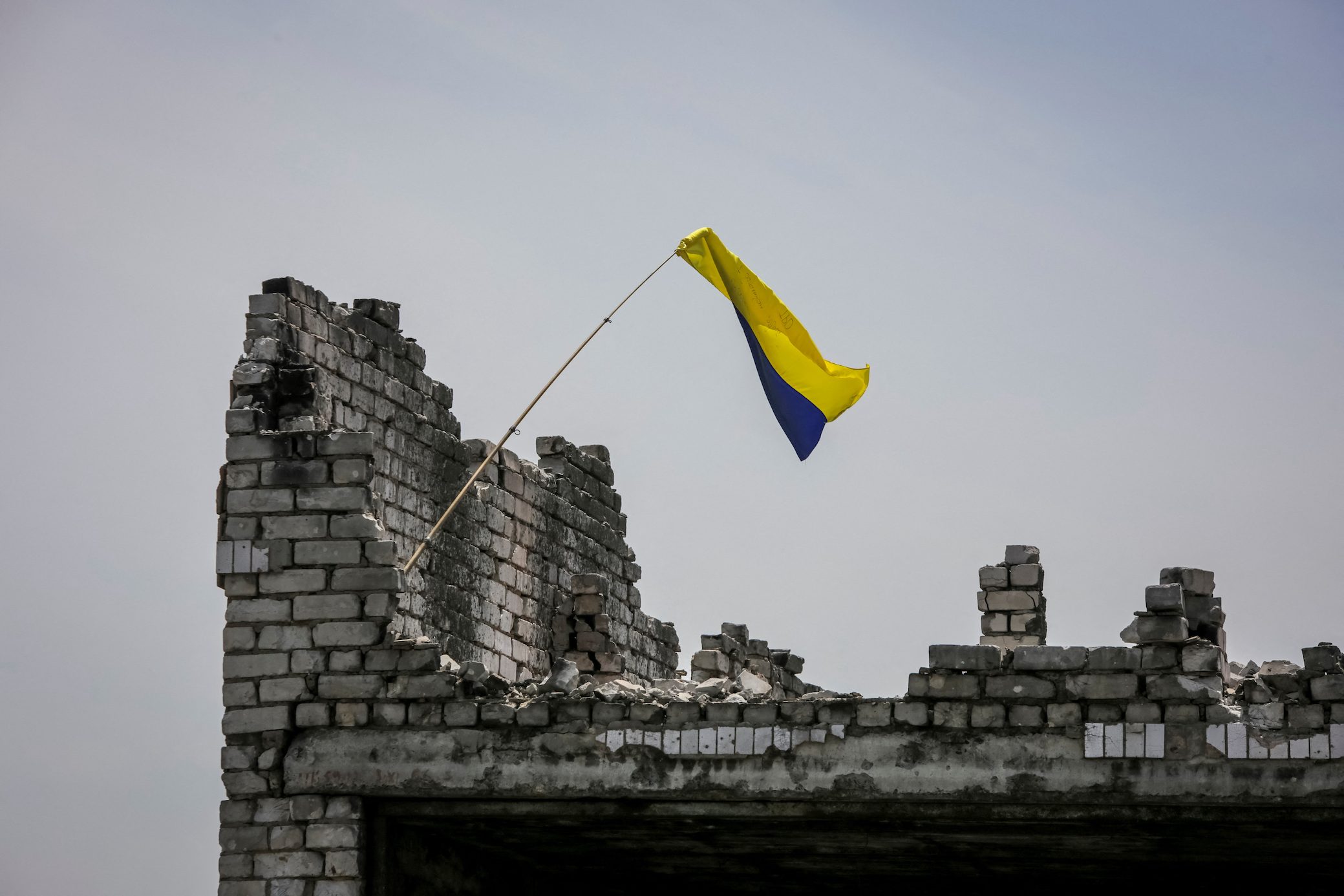 Ukraine bondholders poised to form creditor group for $20-billion debt talks, sources say