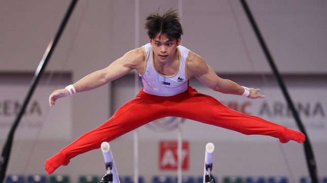 Carlos Yulo rules vault, parallel bars to wrap up Asian championships with 4 golds