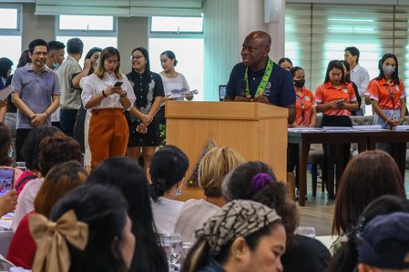 OFWs, families raise employment concerns with ILO director-general