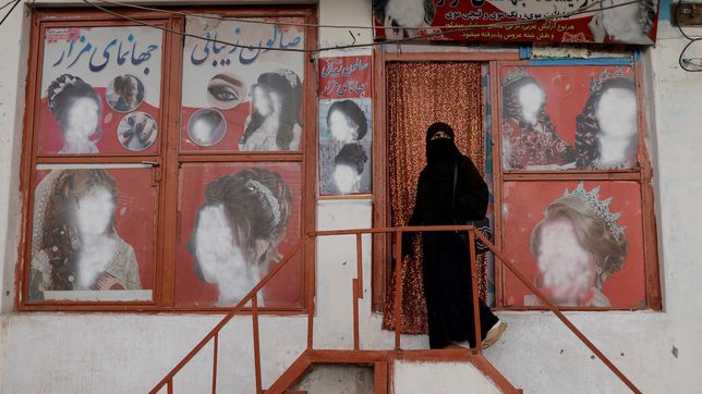 Taliban administration orders beauty salons in Afghanistan to close