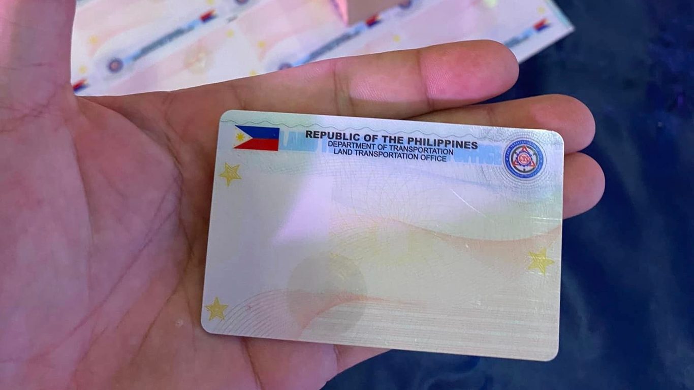 Amid shortage, LTO ordered to stop delivery, processing of driver’s licenses