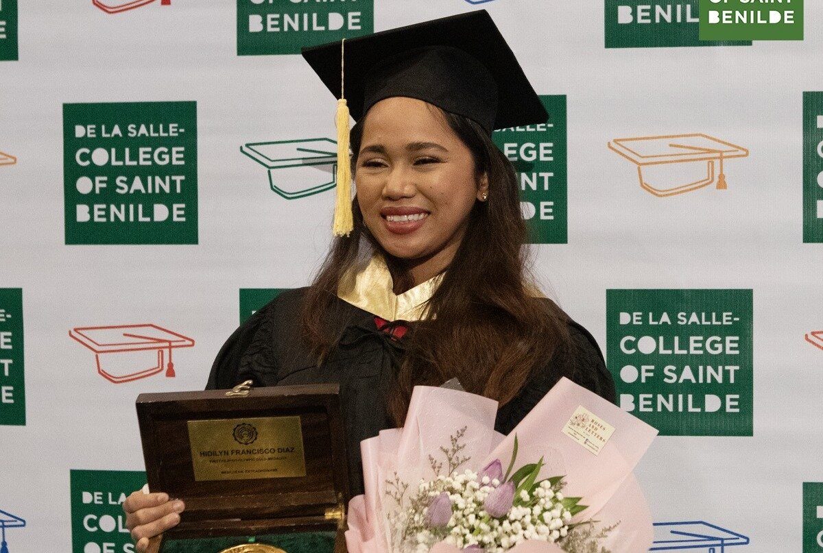 ‘Posible pala’: Hidilyn Diaz graduates from college