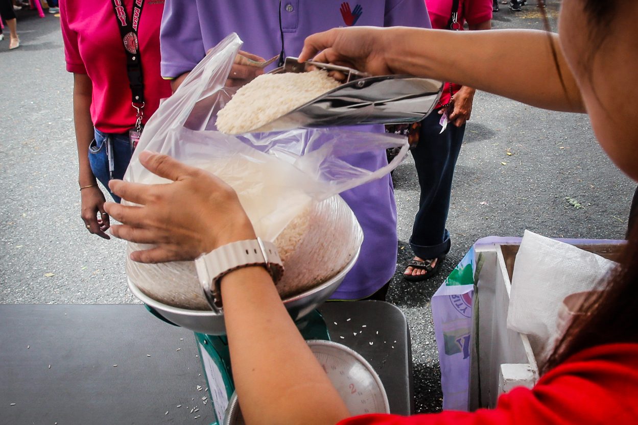 Gov’t to earmark P2 billion to help rice retailers impacted by price cap